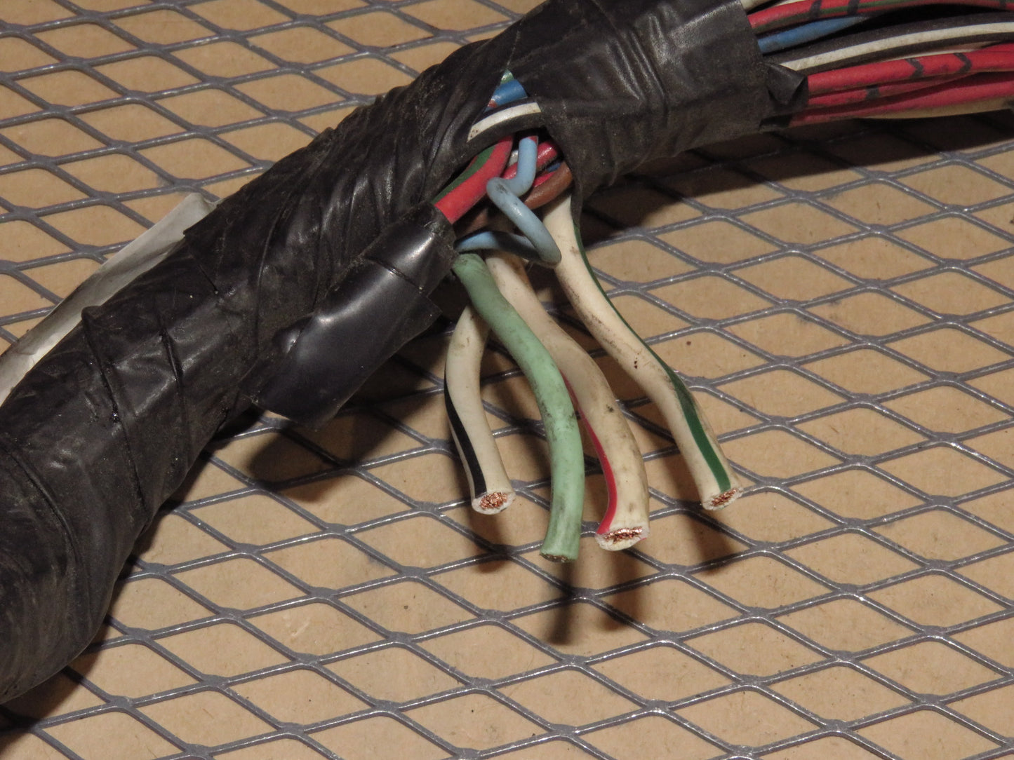 84 85 86 Nissan 300zx OEM Interior Dash Fuse Box