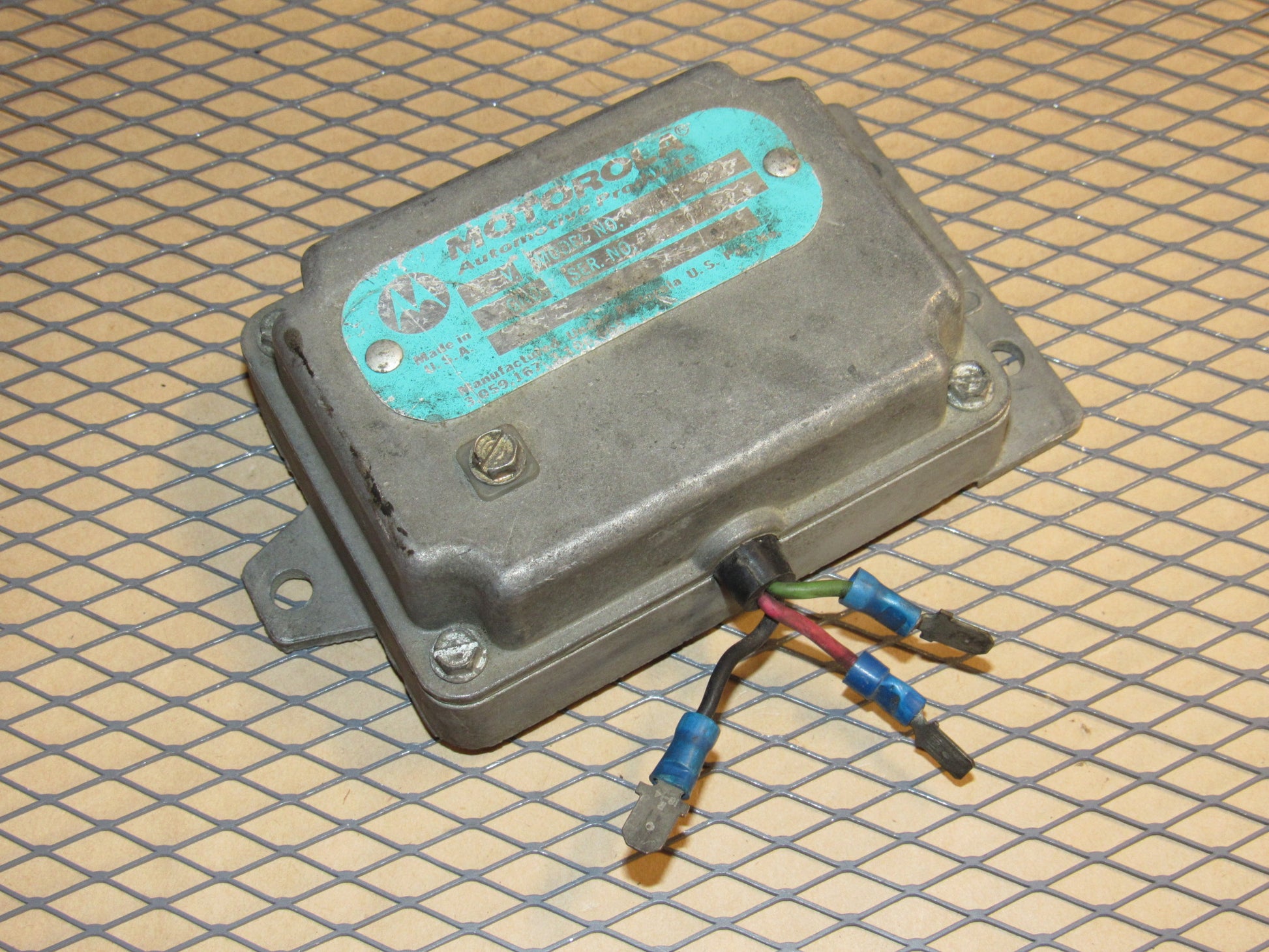 77-95 Mercedes Benz T1 Van OEM Voltage Regulator TVR-12-22