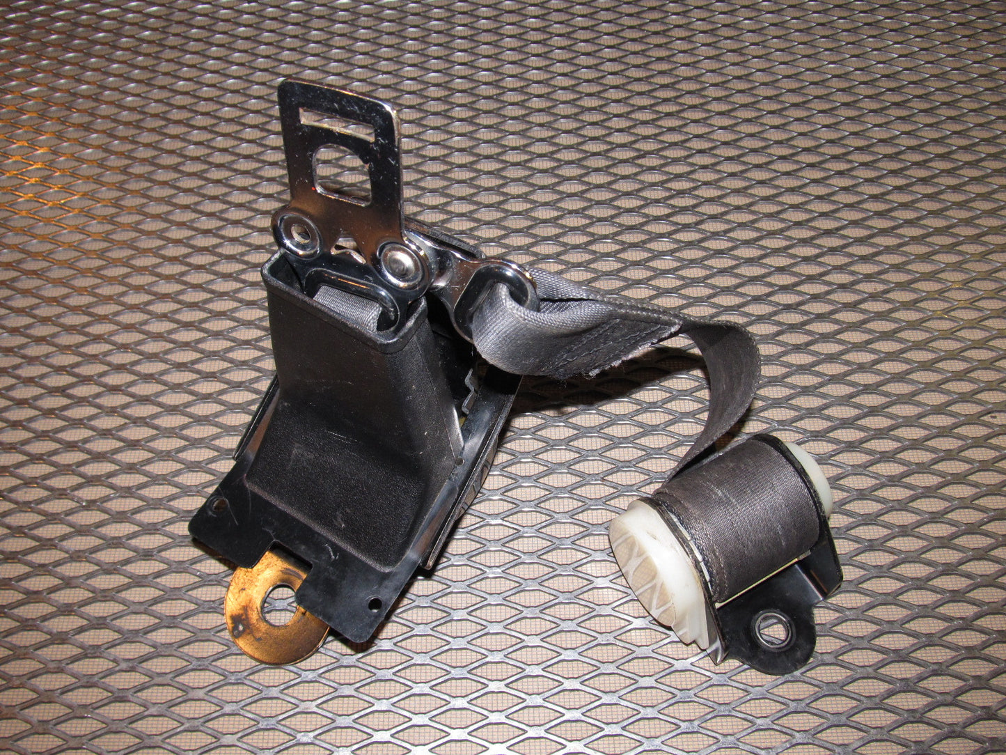 74 75 76 77 78 Datsun 260z 280z OEM Seat Belt - Left