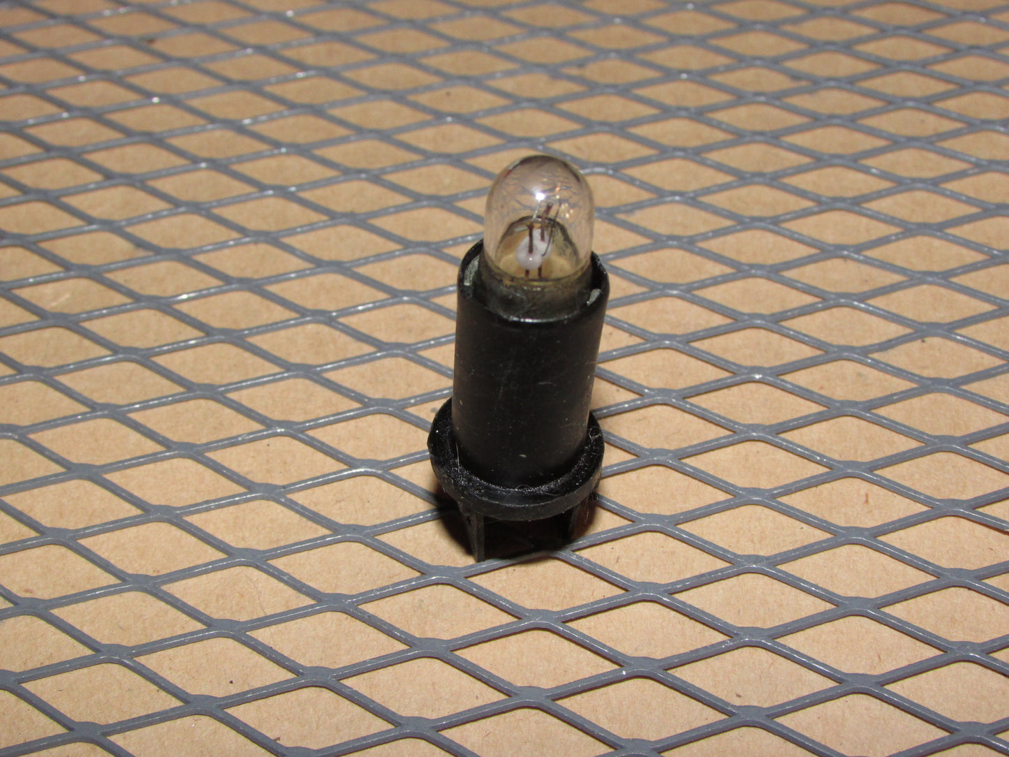 77-95 Mercedes Benz T1 Van OEM Interior Dash Indicator Light Lamp Bulb Socket