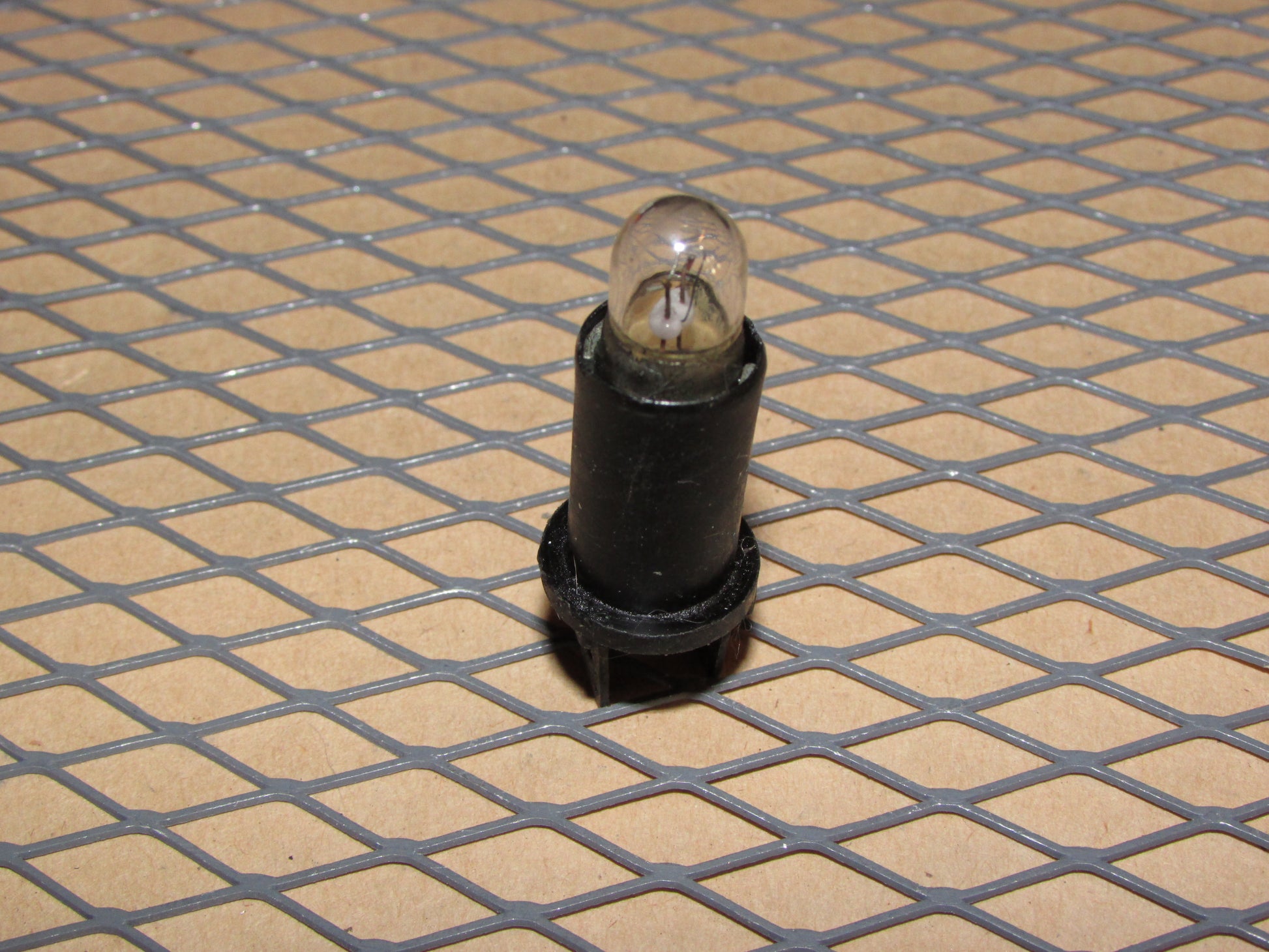 77-95 Mercedes Benz T1 Van OEM Interior Dash Indicator Light Lamp Bulb Socket