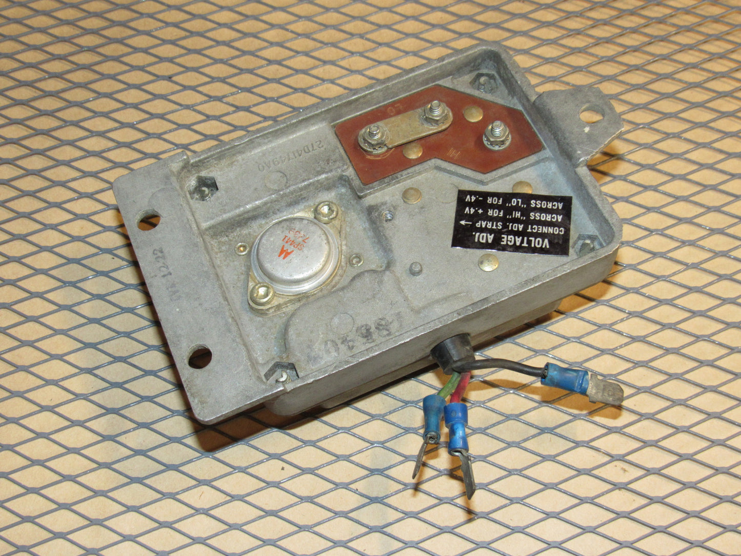 77-95 Mercedes Benz T1 Van OEM Voltage Regulator TVR-12-22