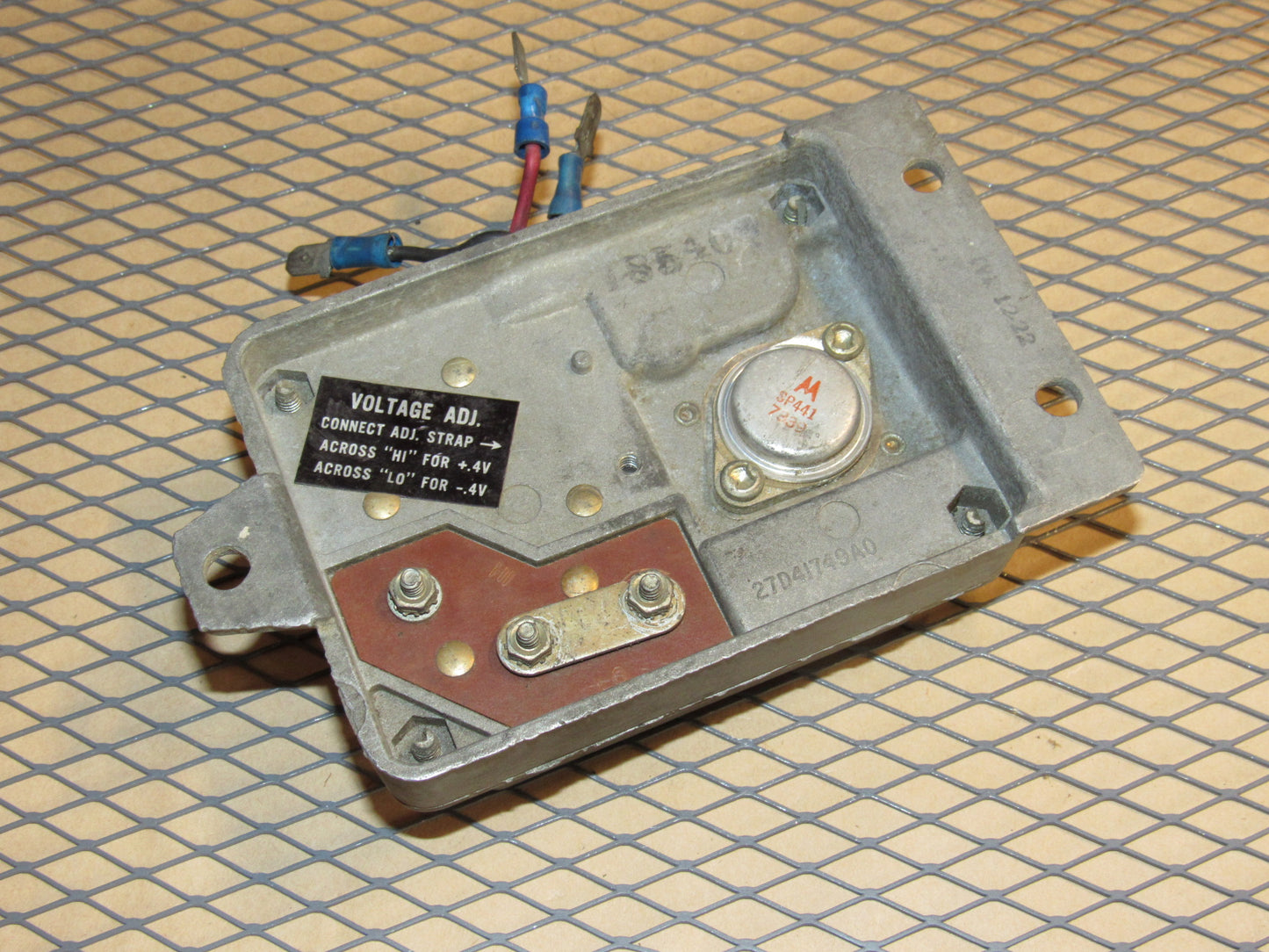 77-95 Mercedes Benz T1 Van OEM Voltage Regulator TVR-12-22