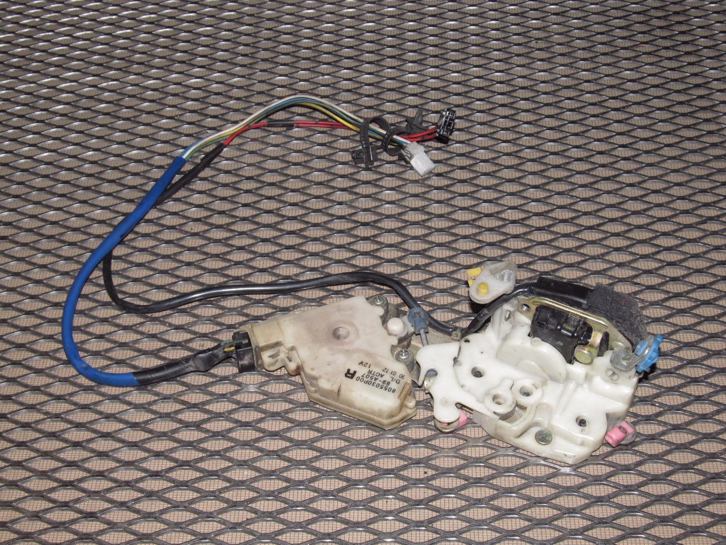 90-96 Nissan 300zx OEM Door Latch - 2+0 - Right