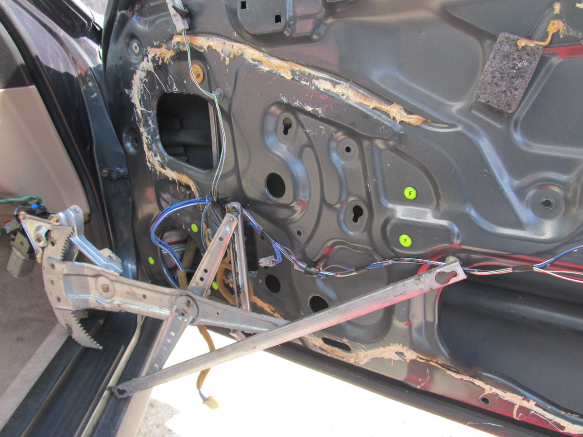 97 98 99 00 01 Honda Prelude OEM Power Window Motor & Regulator - Right
