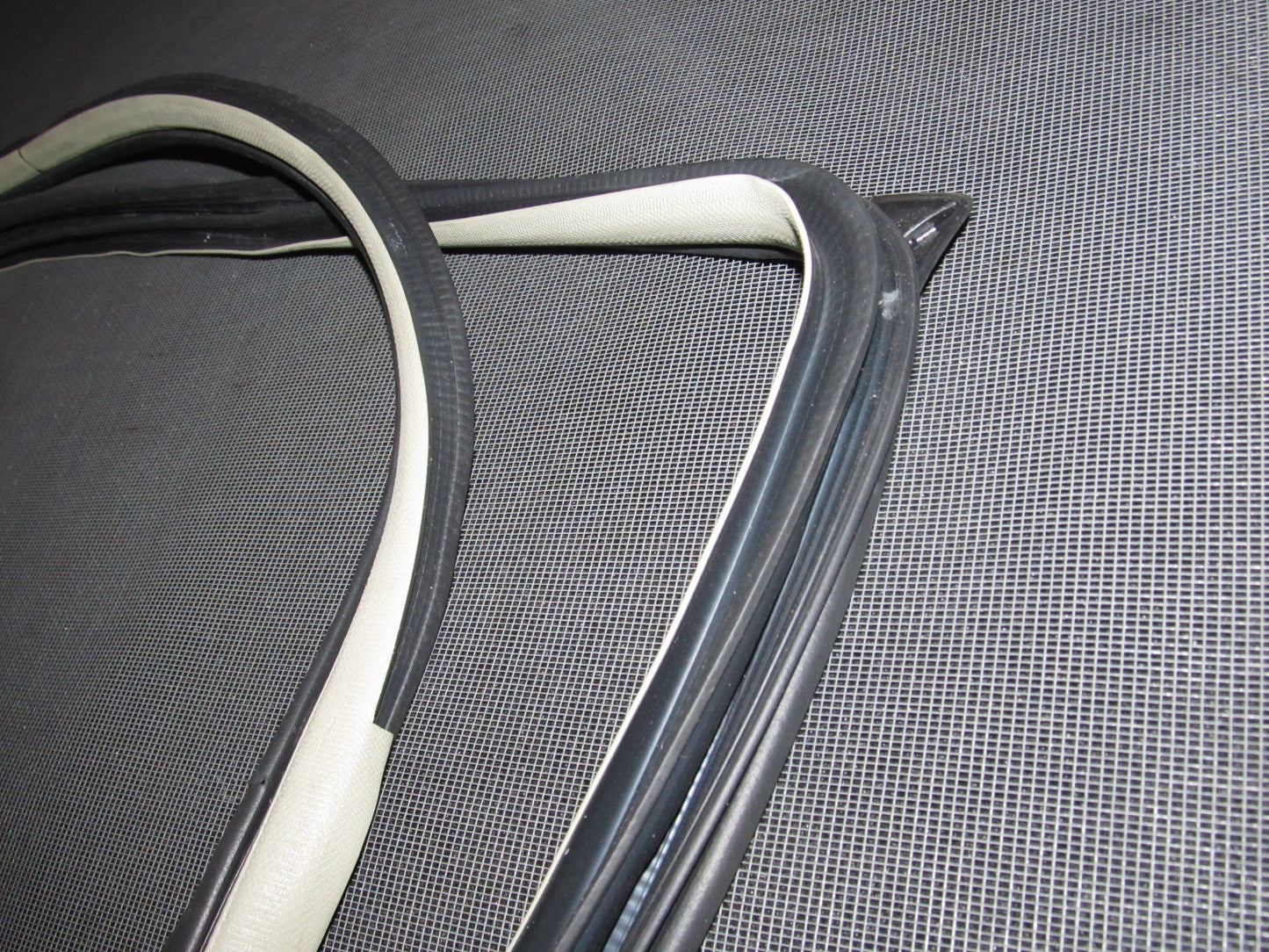 03 04 Infiniti G35 OEM Sedan Door Weather Stripping - Front Right