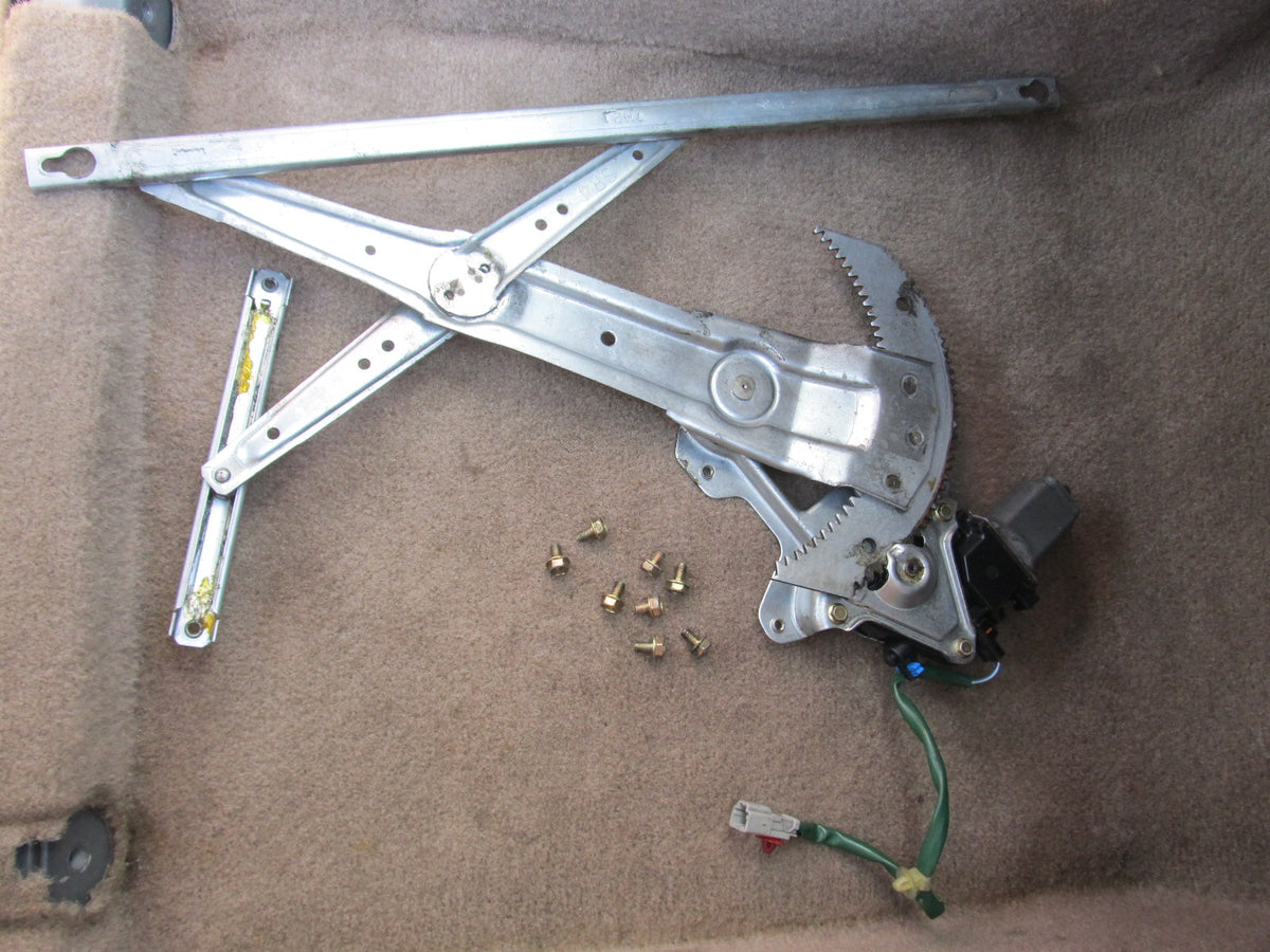 97 98 99 00 01 Honda Prelude OEM Power Window Motor & Regulator - Right