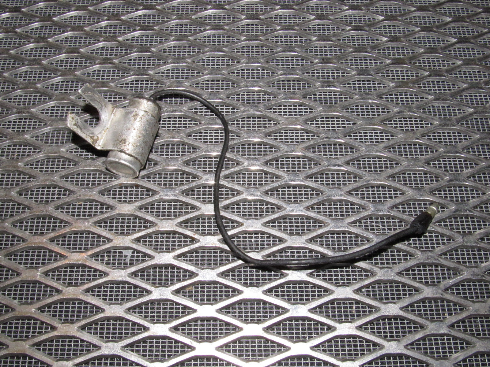 84 85 Mazda RX7 OEM Engine Condenser Relay