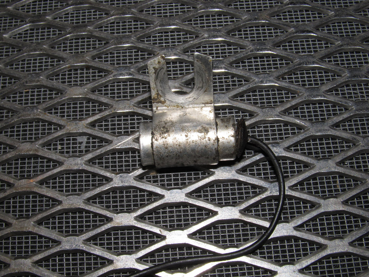 84 85 Mazda RX7 OEM Engine Condenser Relay