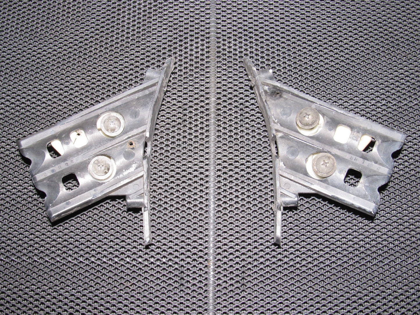 88 89 Honda CRX OEM Rear Bumper Mounting Bracket Set