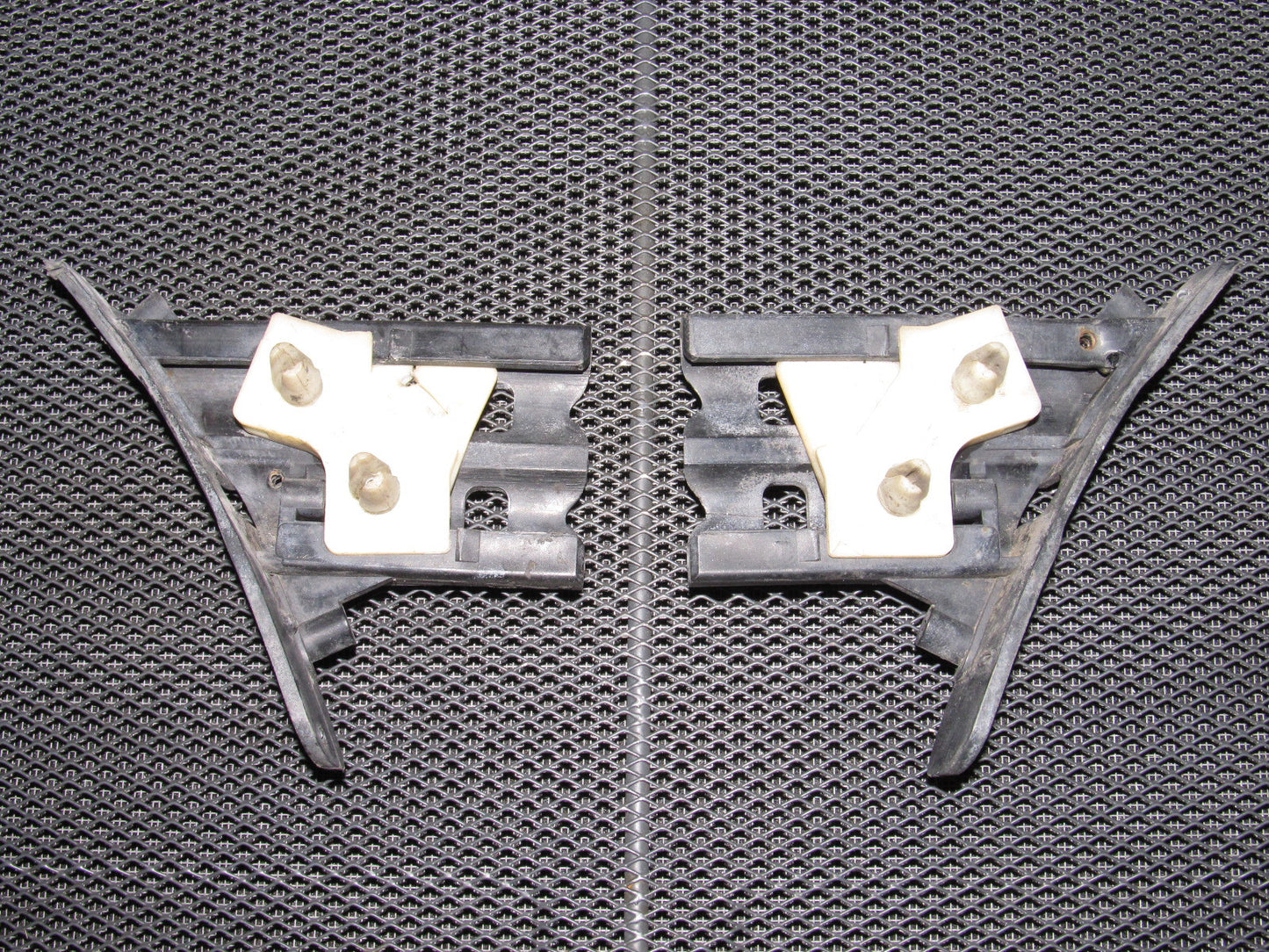 88 89 Honda CRX OEM Rear Bumper Mounting Bracket Set
