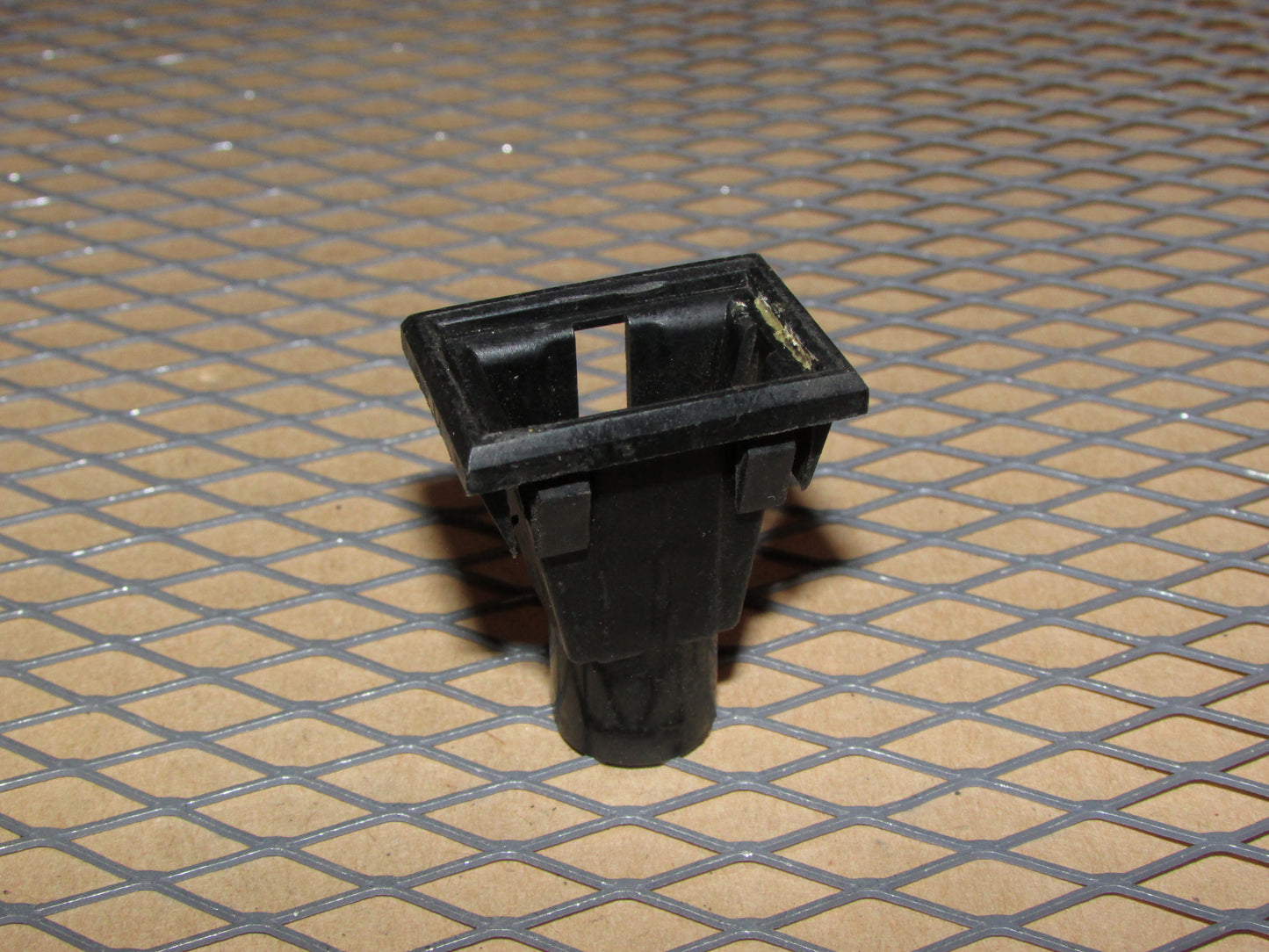 77-95 Mercedes Benz T1 Van OEM Interior Dash Indicator Light Lamp Housing