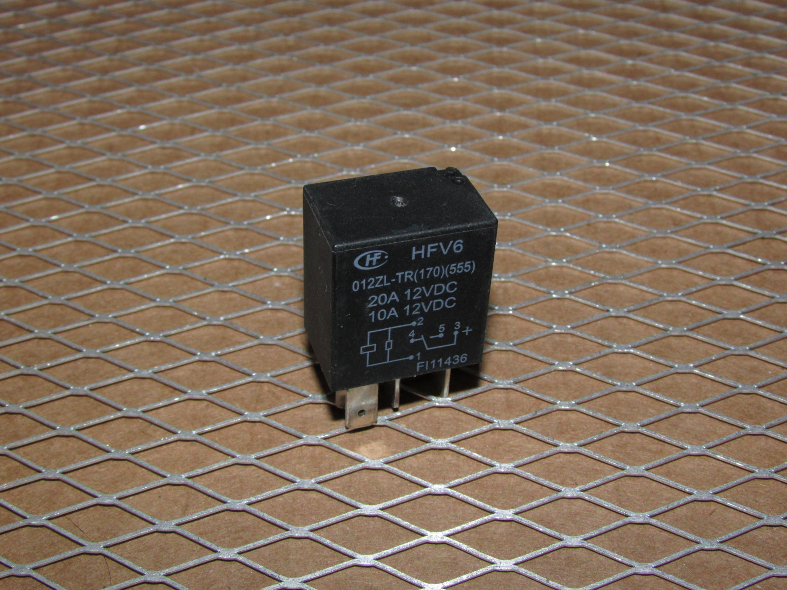 Universal Relay HFV6 / 012ZL-TR