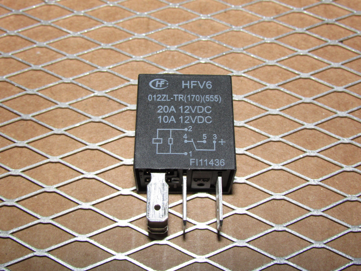 Universal Relay HFV6 / 012ZL-TR