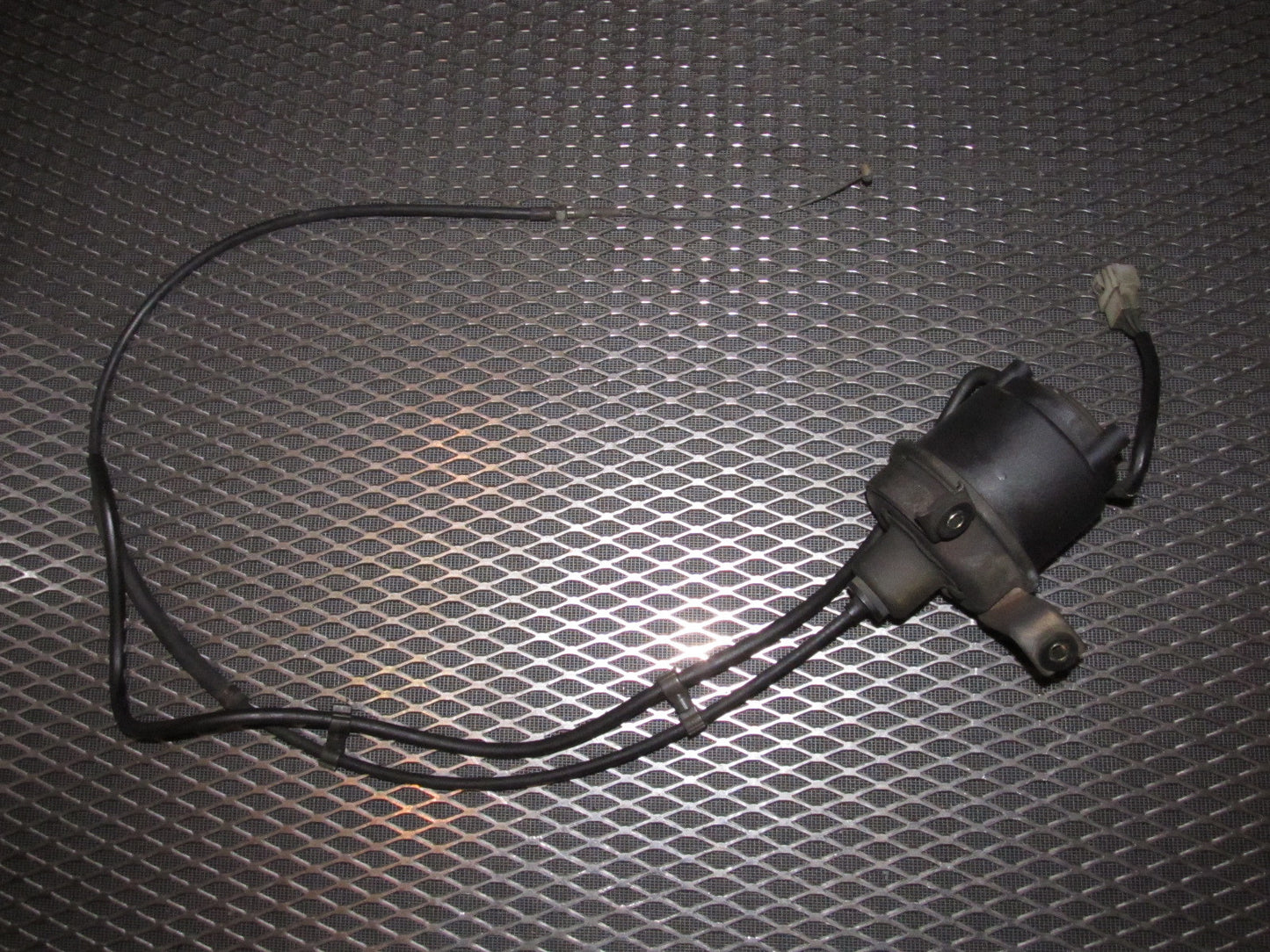 84 85 Mazda RX7 OEM 12A M/T Cruise Control Actuator