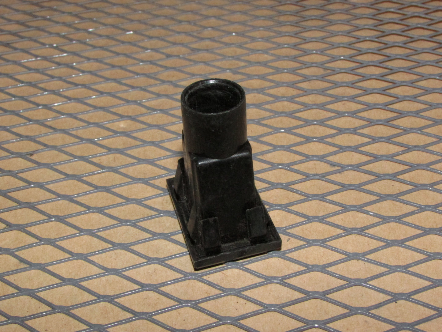 77-95 Mercedes Benz T1 Van OEM Interior Dash Indicator Light Lamp Housing