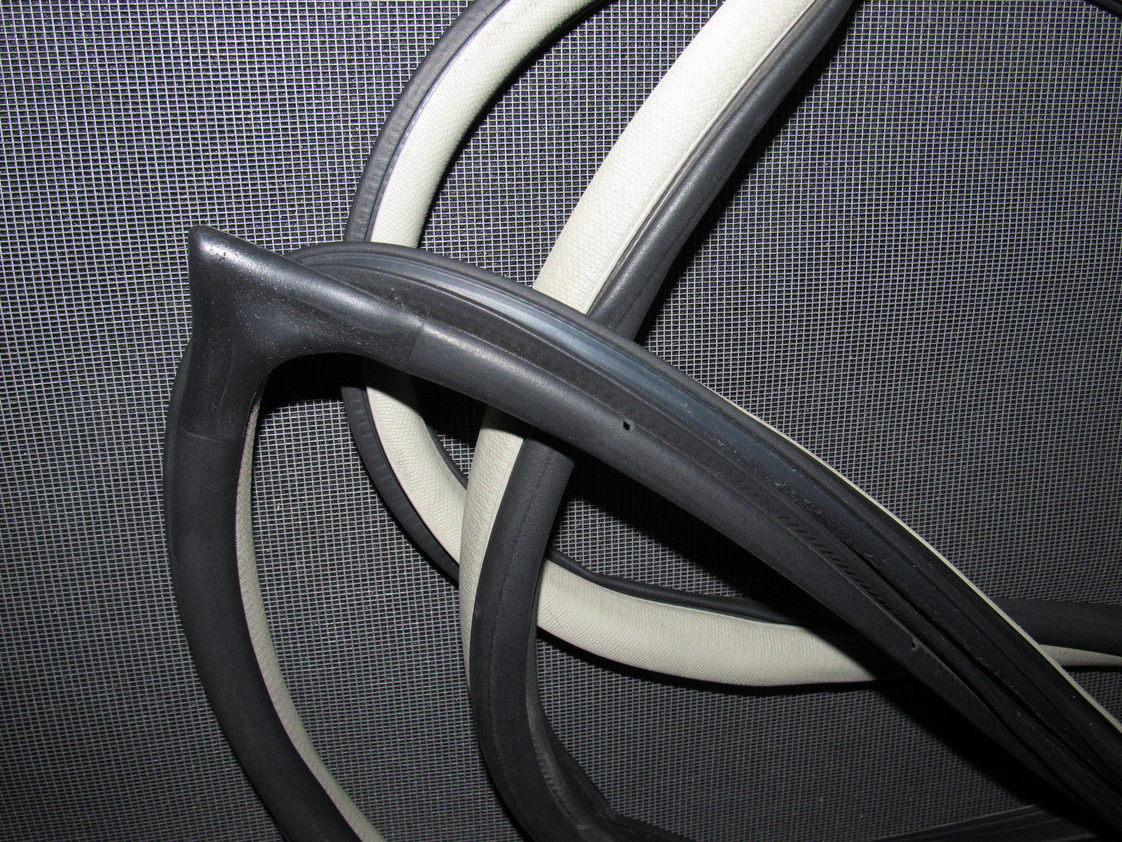 03 04 Infiniti G35 OEM Sedan Door Weather Stripping Front Left