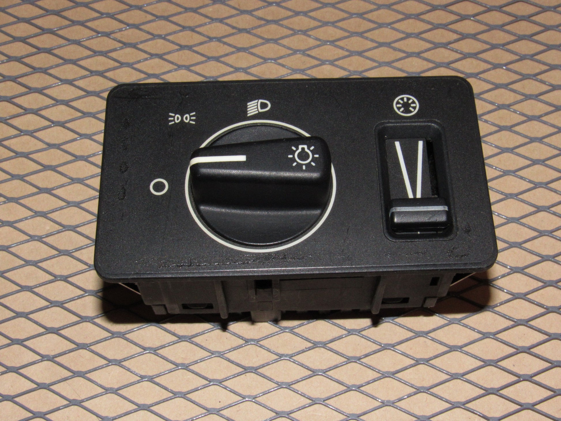 88 89 90 Volvo 760 OEM Headlight & Dash Light illumination Dimmer Switch