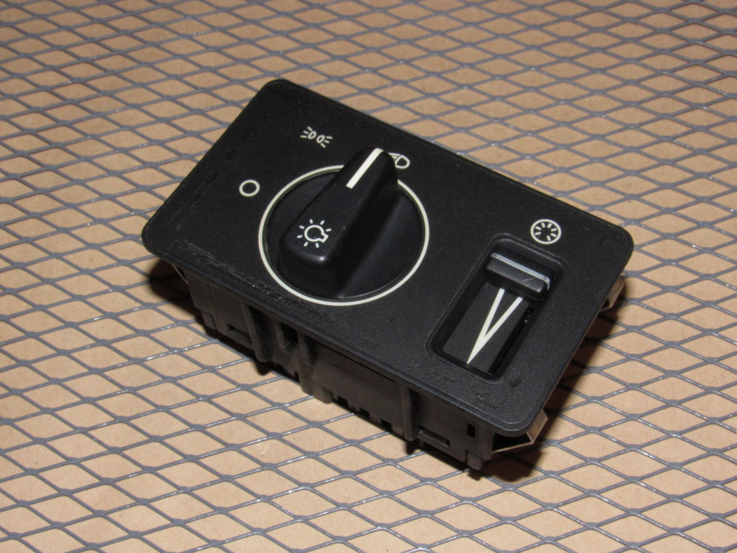 88 89 90 Volvo 760 OEM Headlight & Dash Light illumination Dimmer Switch