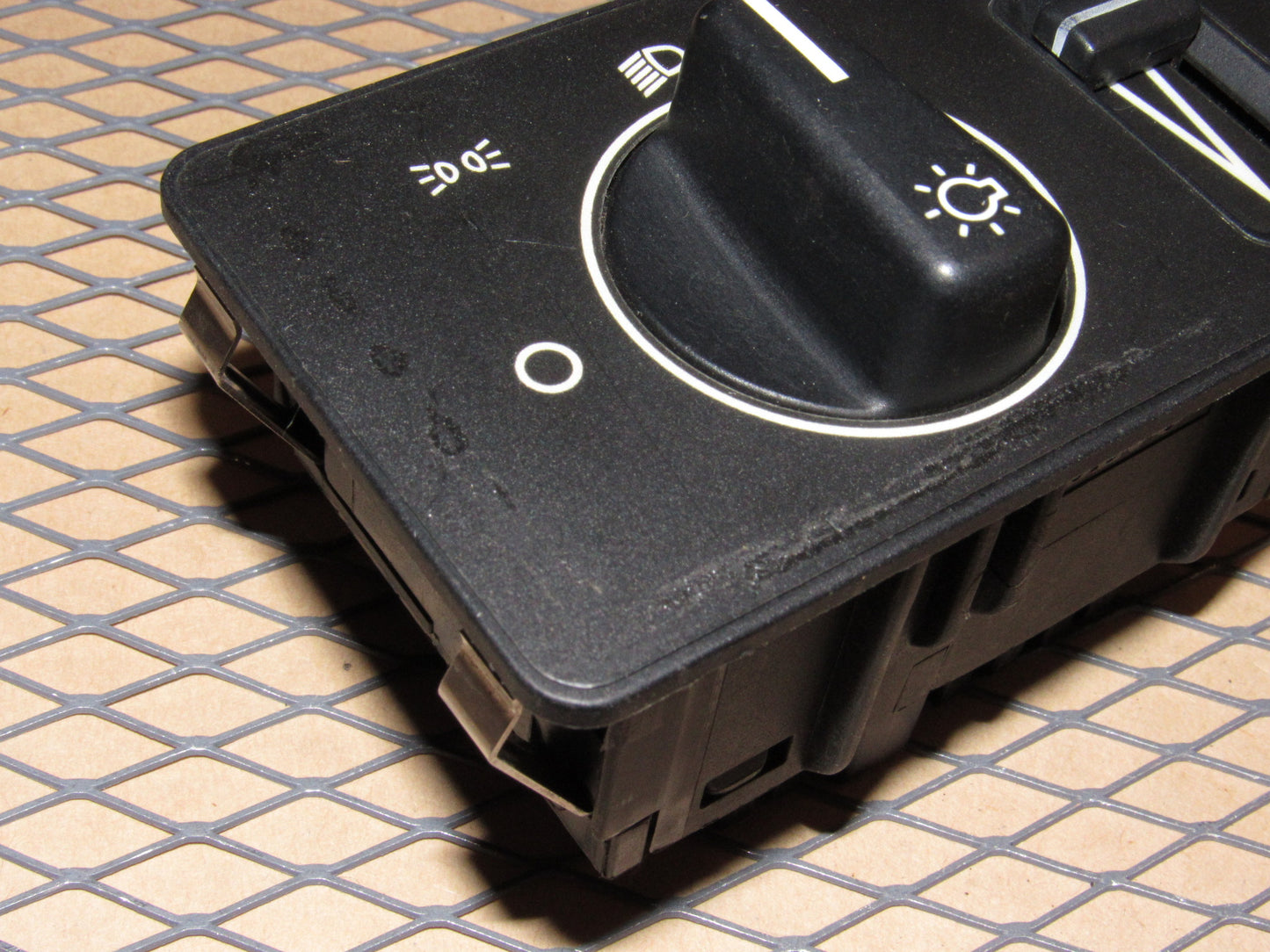 88 89 90 Volvo 760 OEM Headlight & Dash Light illumination Dimmer Switch