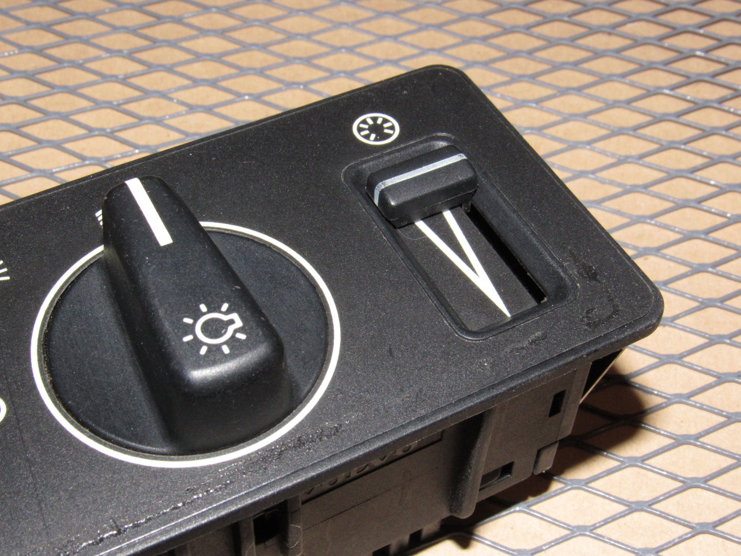 88 89 90 Volvo 760 OEM Headlight & Dash Light illumination Dimmer Switch