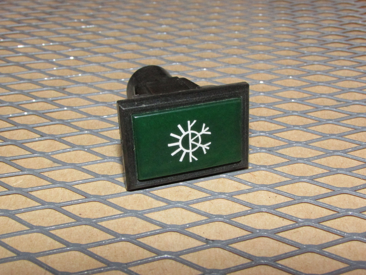 77-95 Mercedes Benz T1 Van OEM Interior Dash A/C Indicator Light Lamp