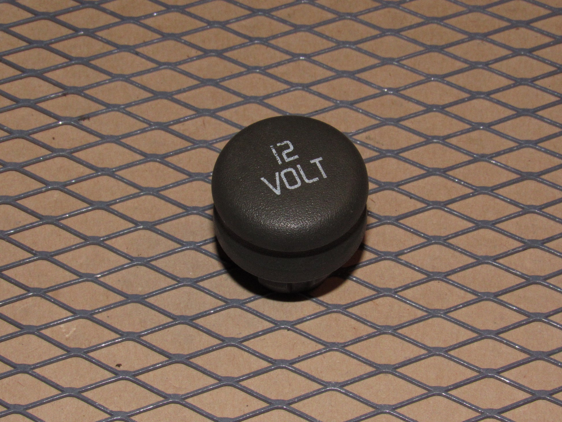 98 99 00 Volvo S70 OEM Dash 12 Volt 12v Power Outlet Plug Cover