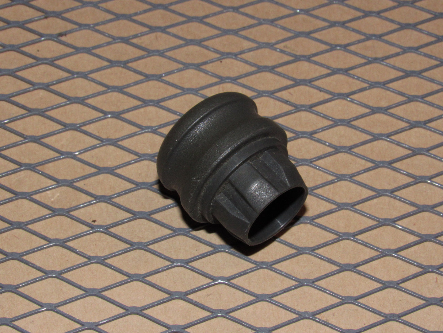 98 99 00 Volvo S70 OEM Dash 12 Volt 12v Power Outlet Plug Cover