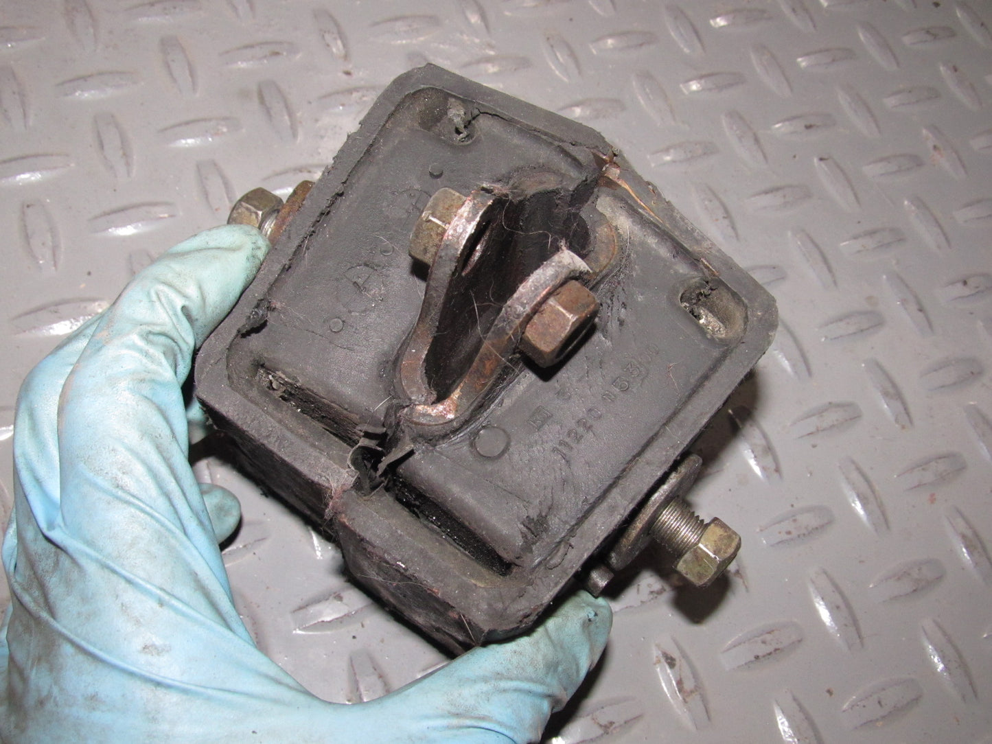 81 82 83 Datsun 280zx OEM Engine Motor Mount Set