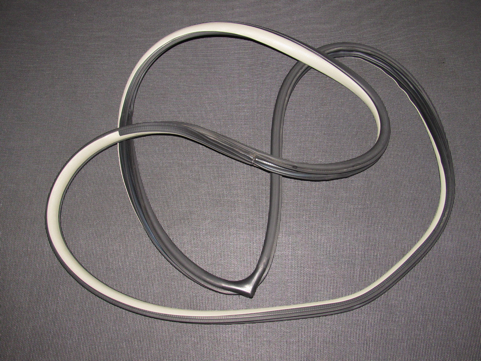 03 04 Infiniti G35 OEM Sedan Door Weather Stripping Rear Right