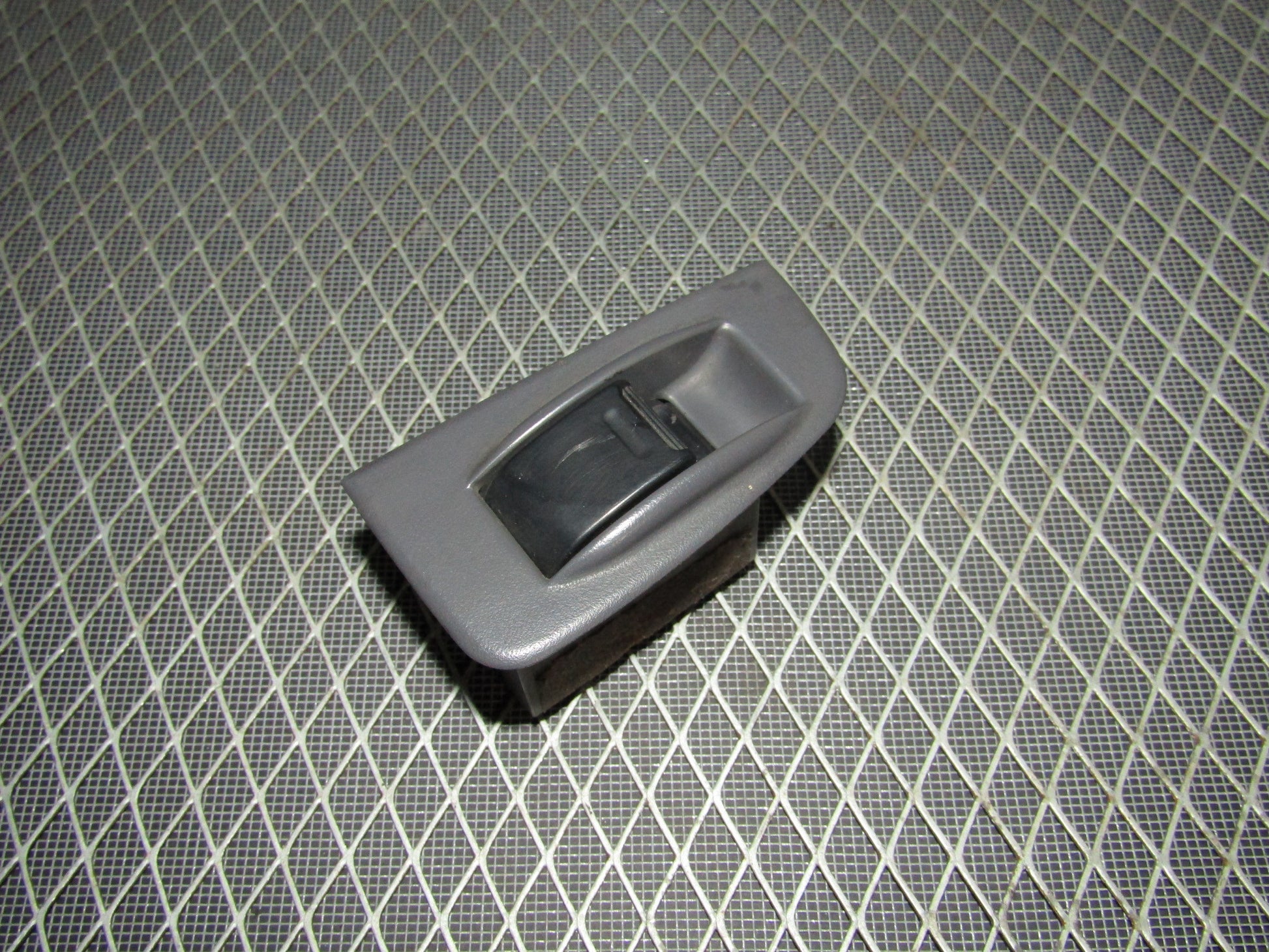 92-96 Toyota Camry Sedan OEM Rear Window Switch - Left