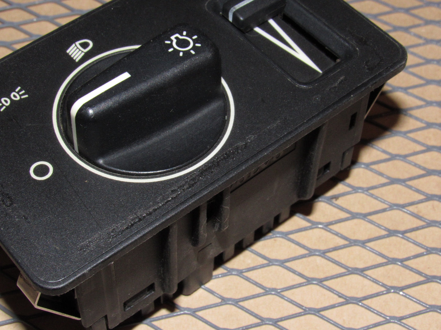 88 89 90 Volvo 760 OEM Headlight & Dash Light illumination Dimmer Switch