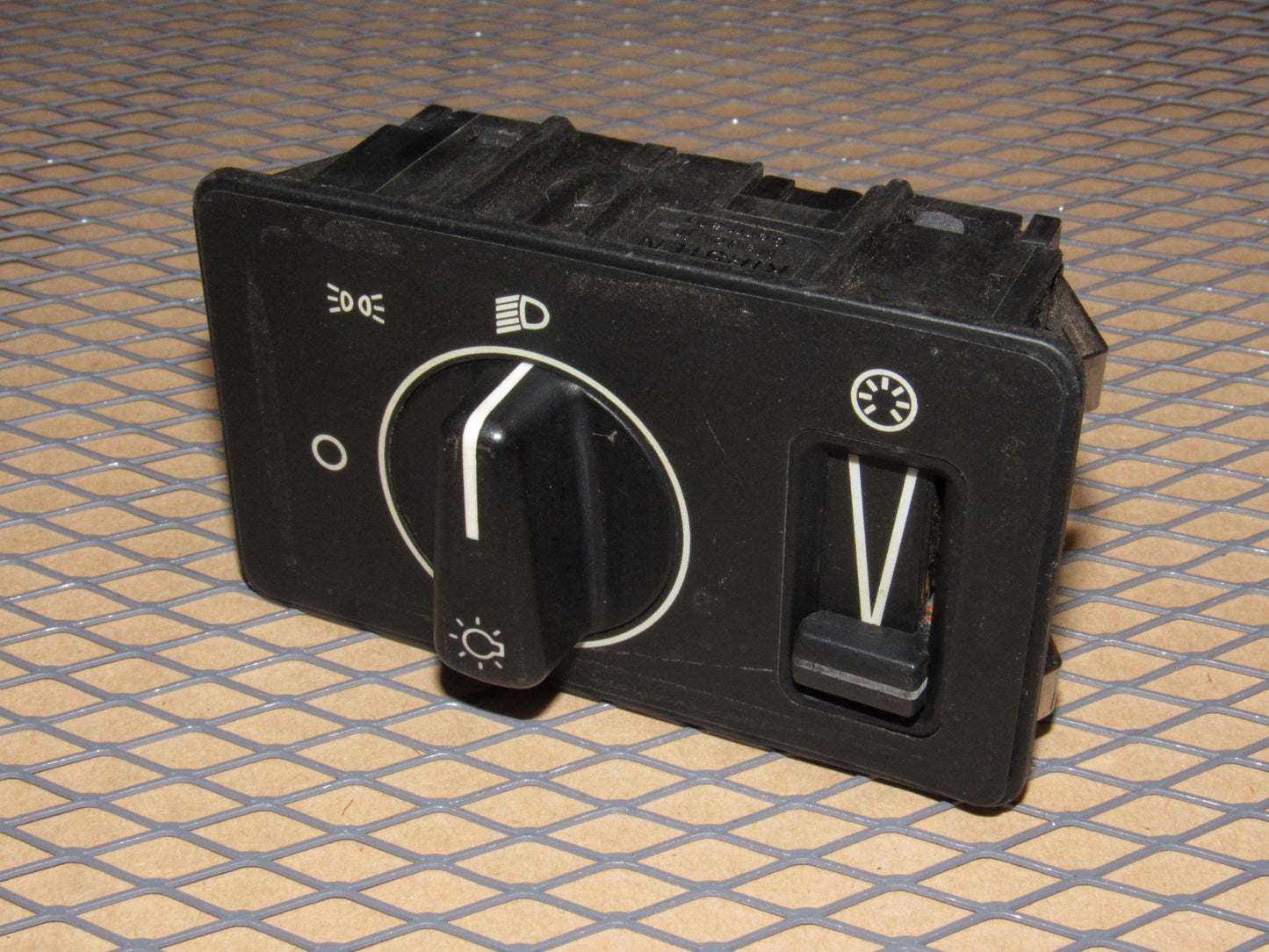 88 89 90 Volvo 760 OEM Headlight & Dash Light illumination Dimmer Switch