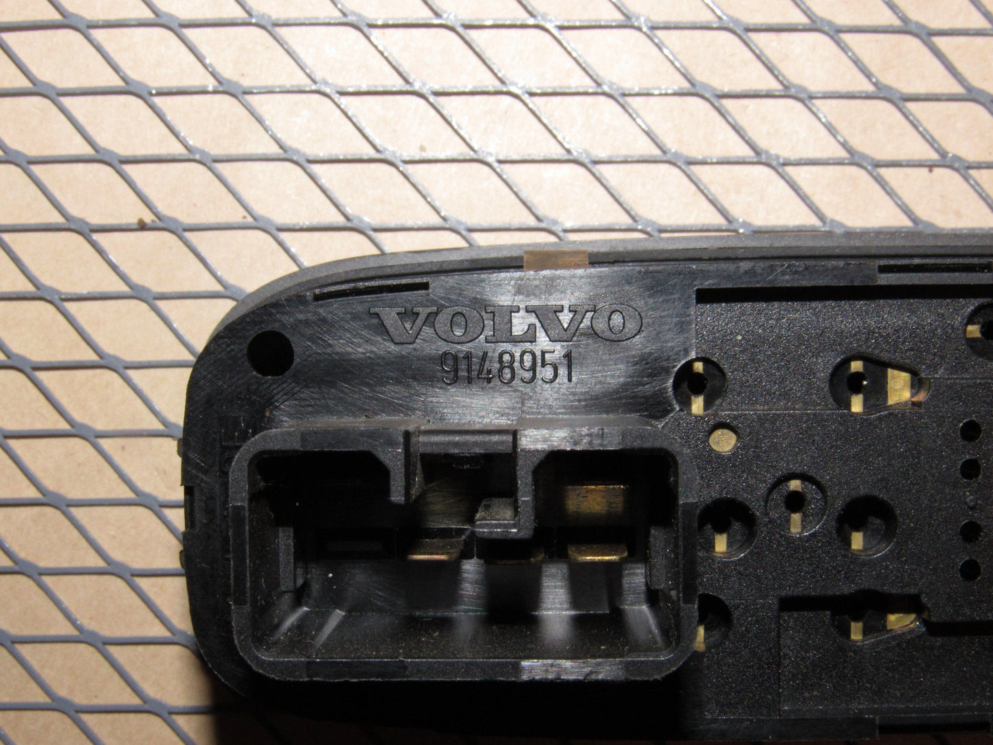 98 99 00 Volvo S70 OEM Front Window Switch - Right