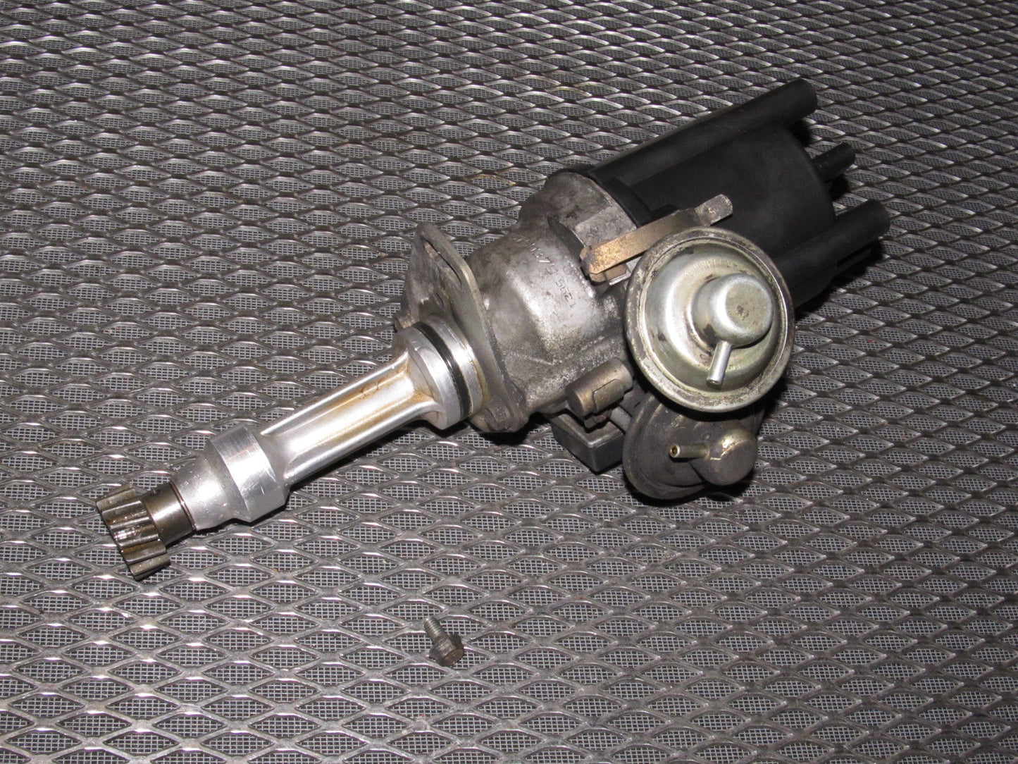 84 85 Mazda RX7 OEM 12A Ignition Distributor