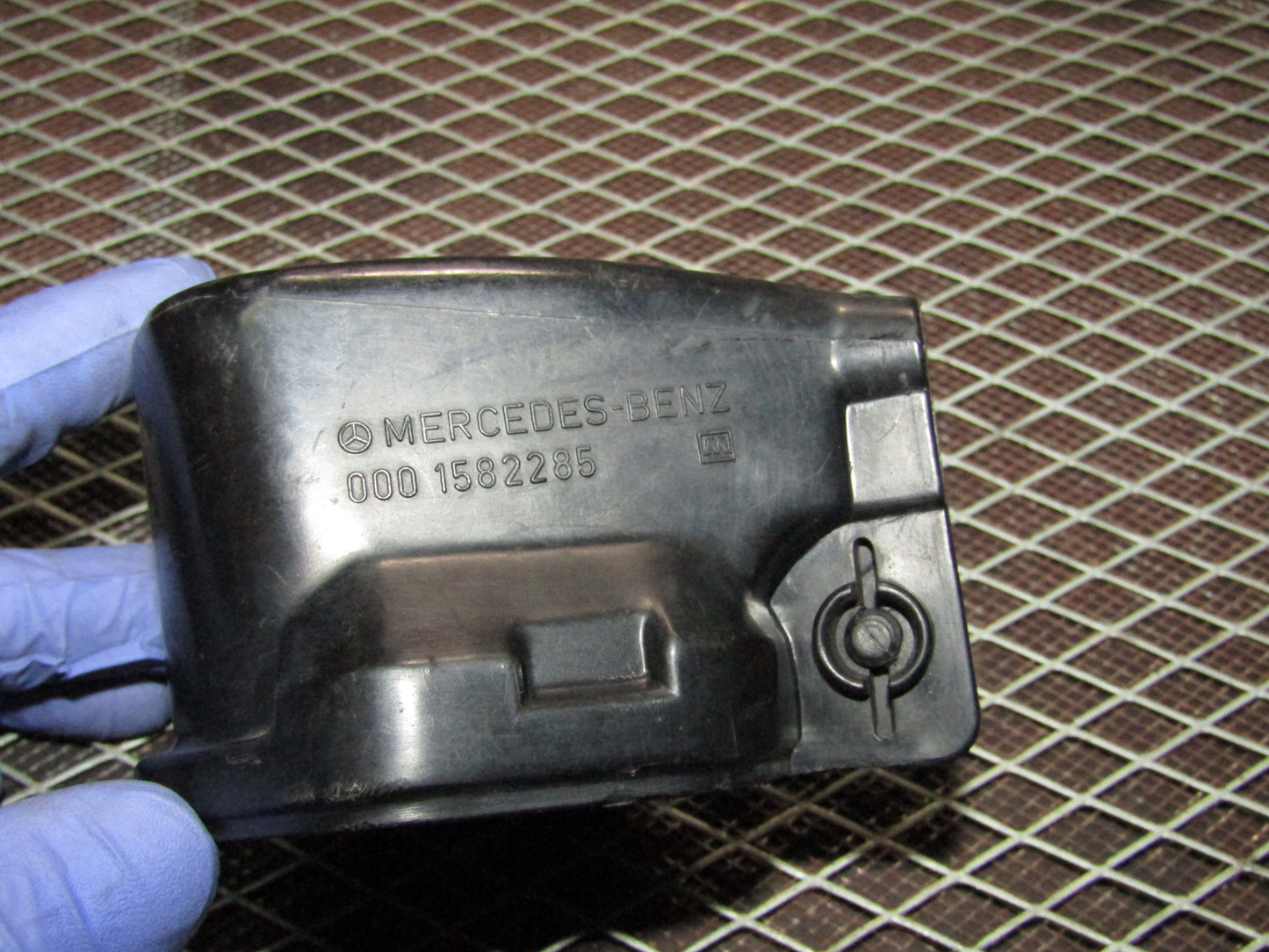 86-93 Mercedes Benz 300E OEM Ignition Coil Cover
