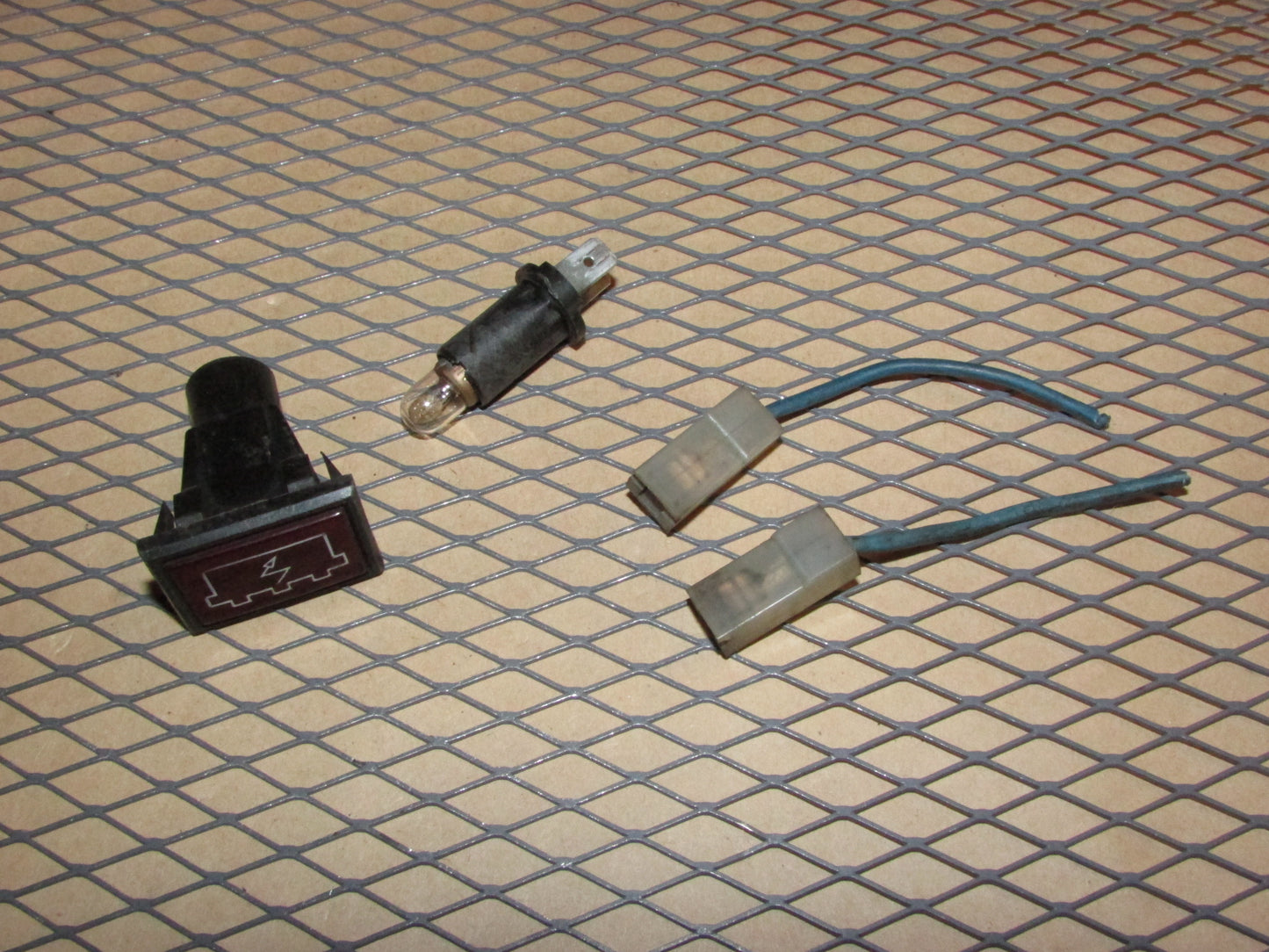77-95 Mercedes Benz T1 Van OEM Interior Dash Battery Indicator Warning Light Lamp