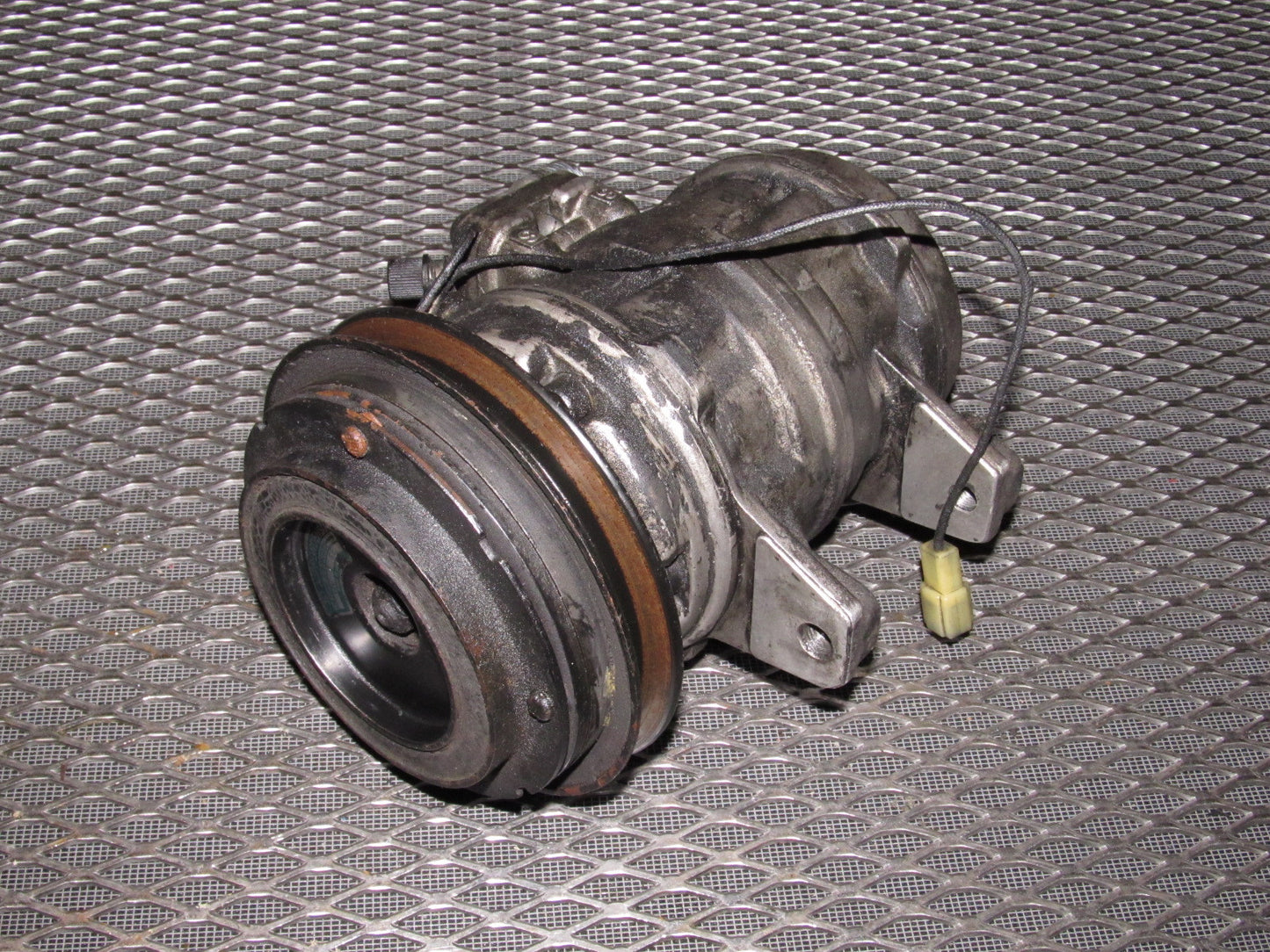 84 85 Mazda RX7 OEM 12A A/C Compressor & Clutch