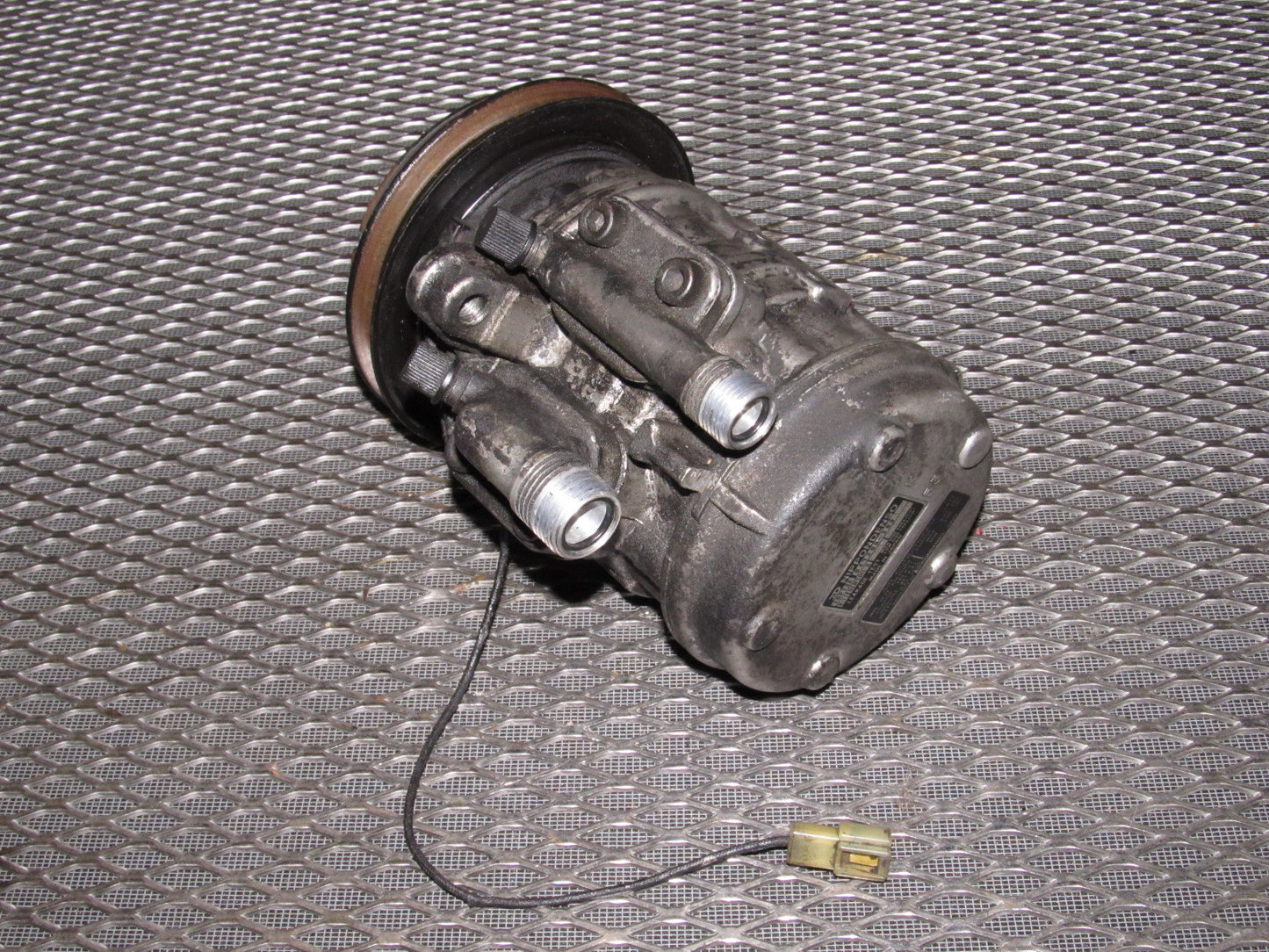 84 85 Mazda RX7 OEM 12A A/C Compressor & Clutch