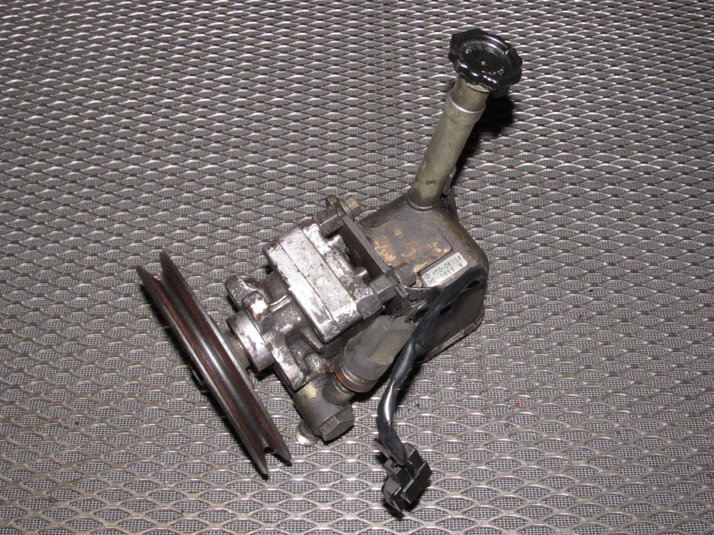 84 85 Mazda RX7 OEM 12A Power Steering Pump