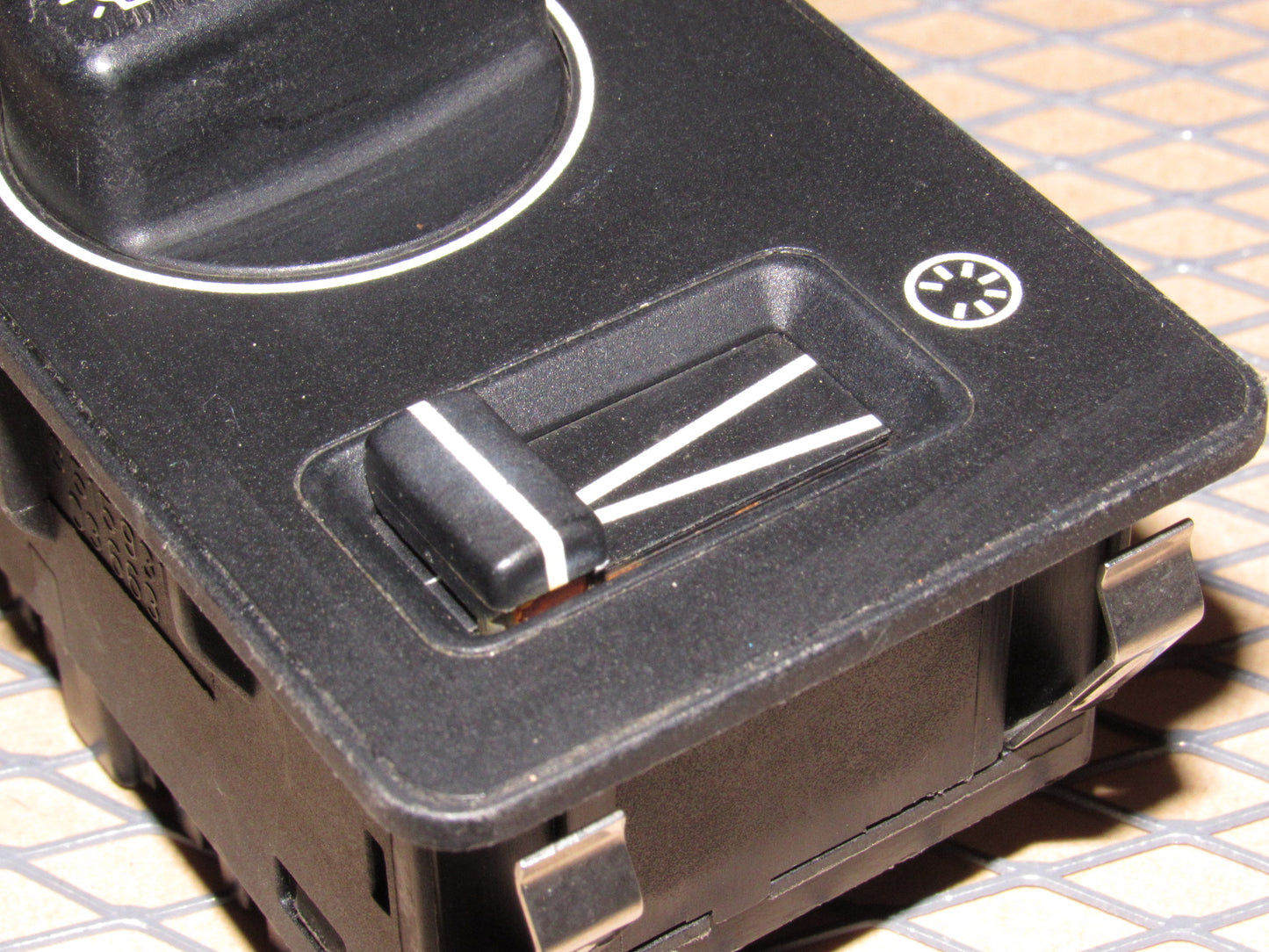 92 93 94 Volvo 960 OEM Headlight & Dash Light illumination Dimmer