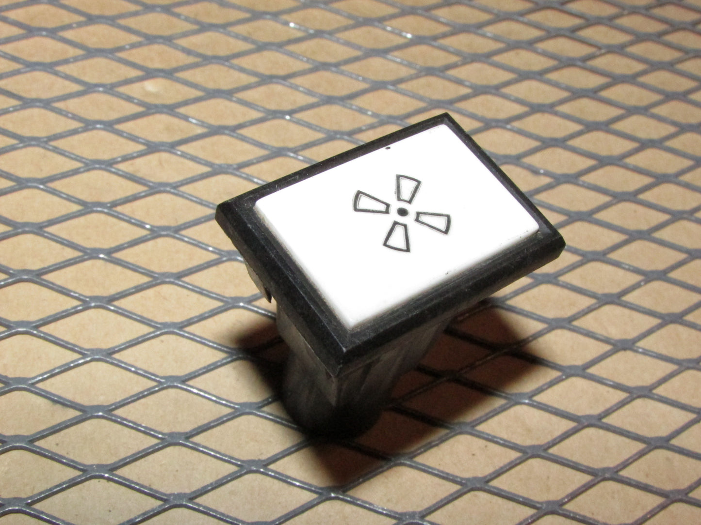 77-95 Mercedes Benz T1 Van OEM Dash Climate Control Fan Indicator Light Lamp