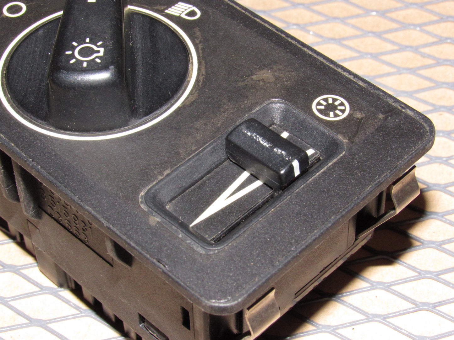 92 93 94 Volvo 960 OEM Headlight & Dash Light illumination Dimmer