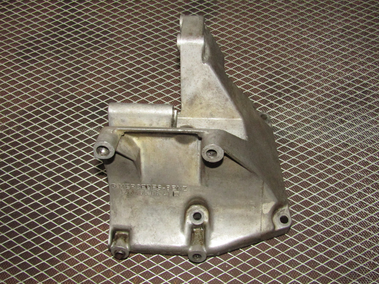 86-93 Mercedes Benz 300E 3.0L OEM A/C Compressor Mounting Bracket