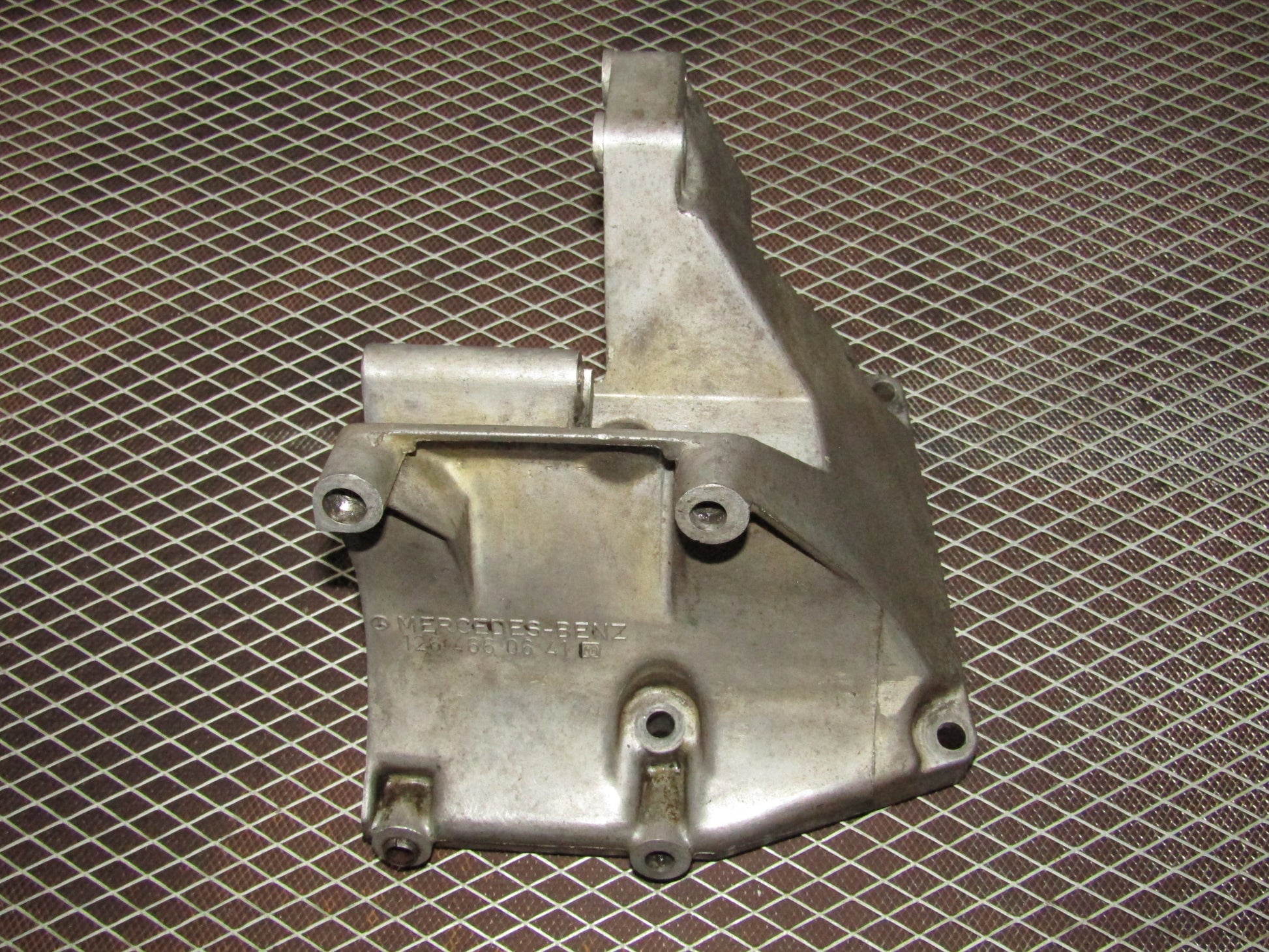 86-93 Mercedes Benz 300E 3.0L OEM A/C Compressor Mounting Bracket