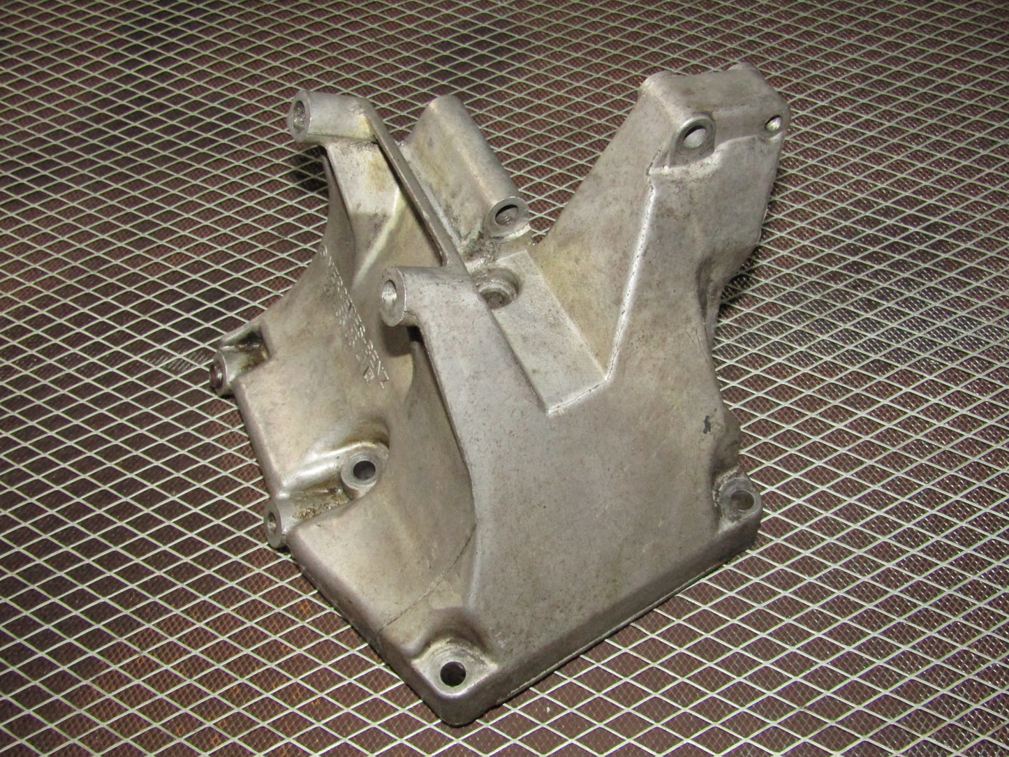 86-93 Mercedes Benz 300E 3.0L OEM A/C Compressor Mounting Bracket