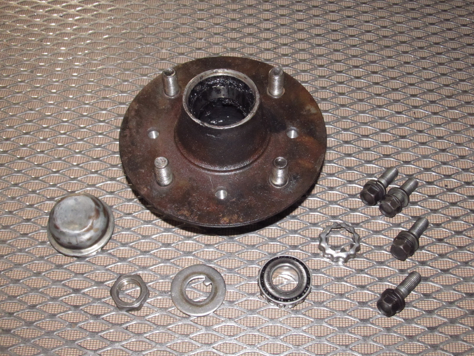 79 80 Datsun 280zx OEM Front Wheel Hub - Left