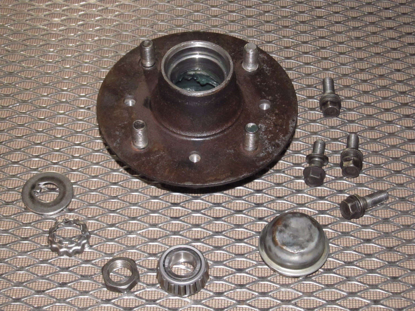 79 80 Datsun 280zx OEM Front Wheel Hub - Right