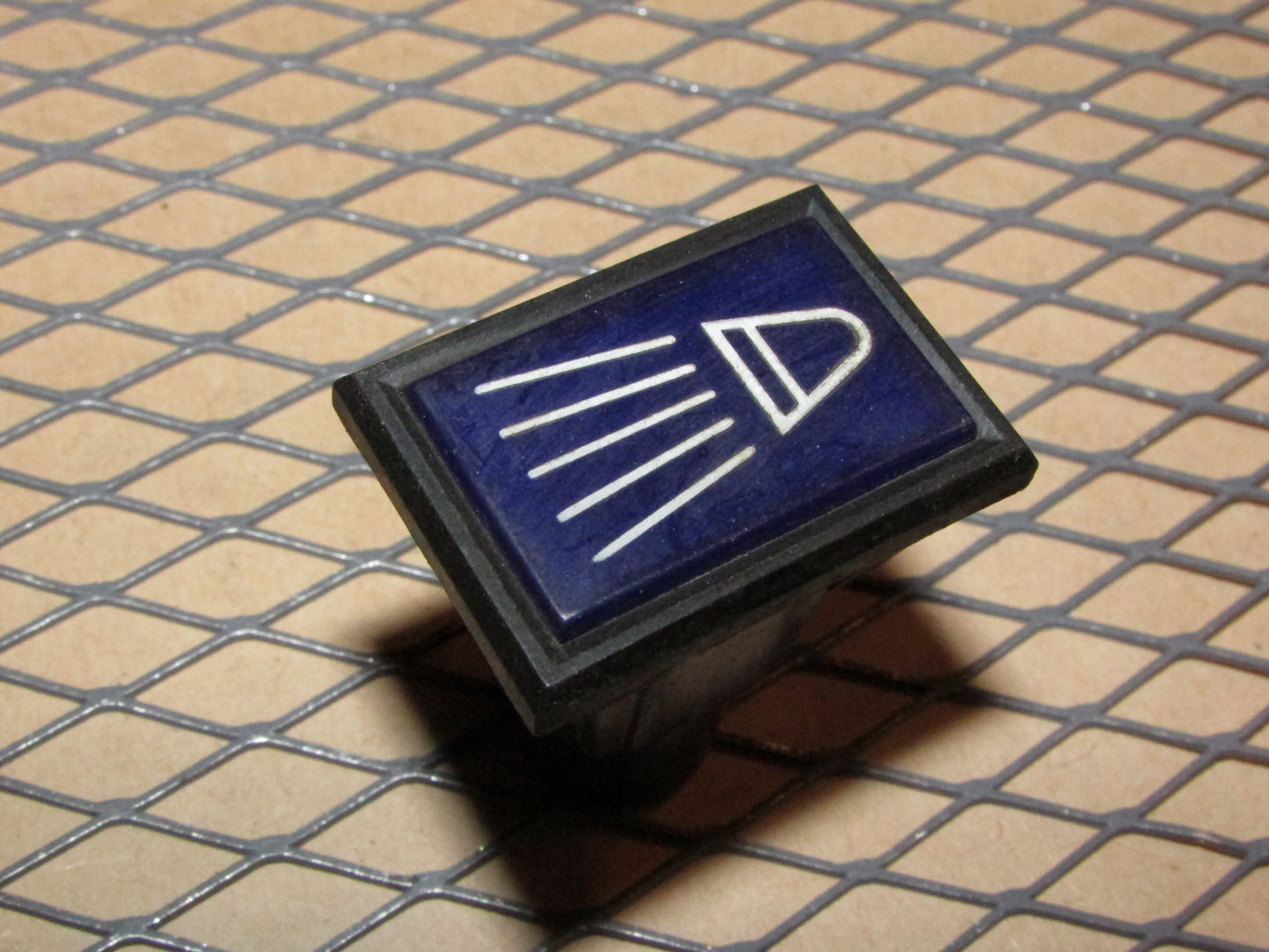 77-95 Mercedes Benz T1 Van OEM Interior Dash Headlight Hi-Beam Indicator Light Lamp