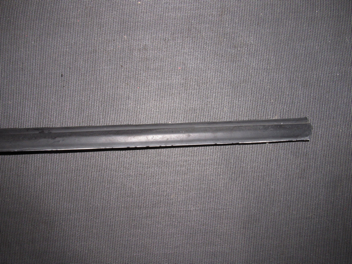 88 89 Honda CRX OEM Exterior Door Window Guide Mouldling - Left